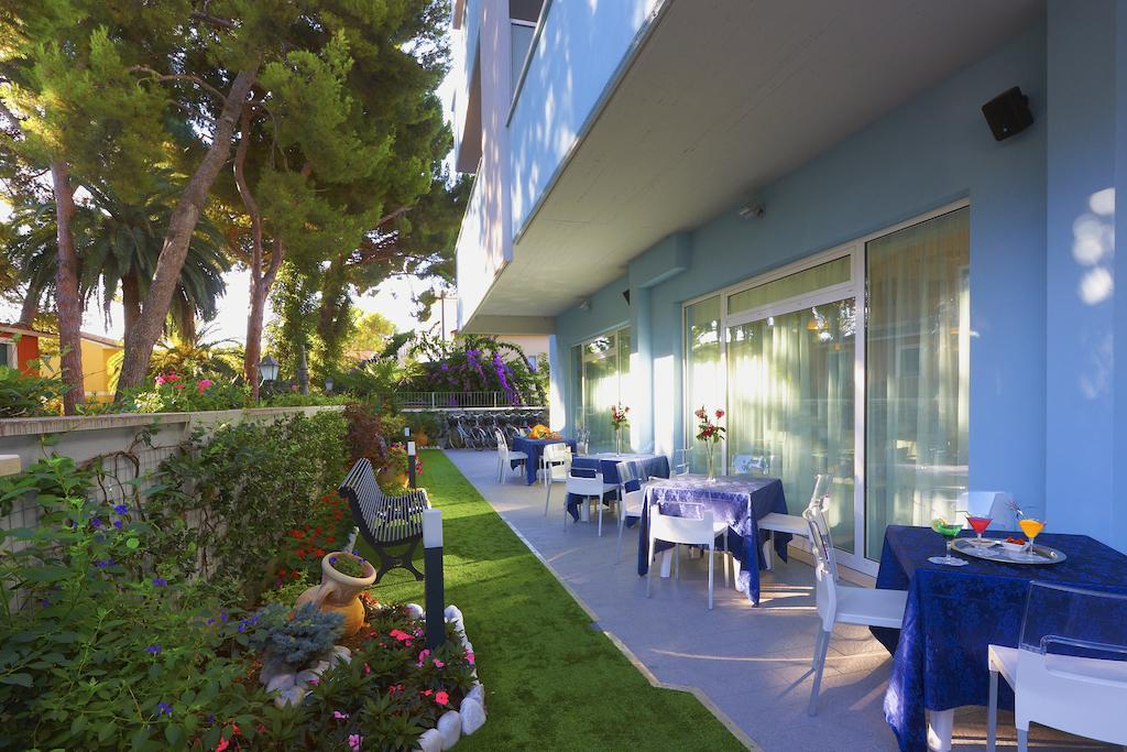 Aurea Hotel Tortoreto Exteriör bild